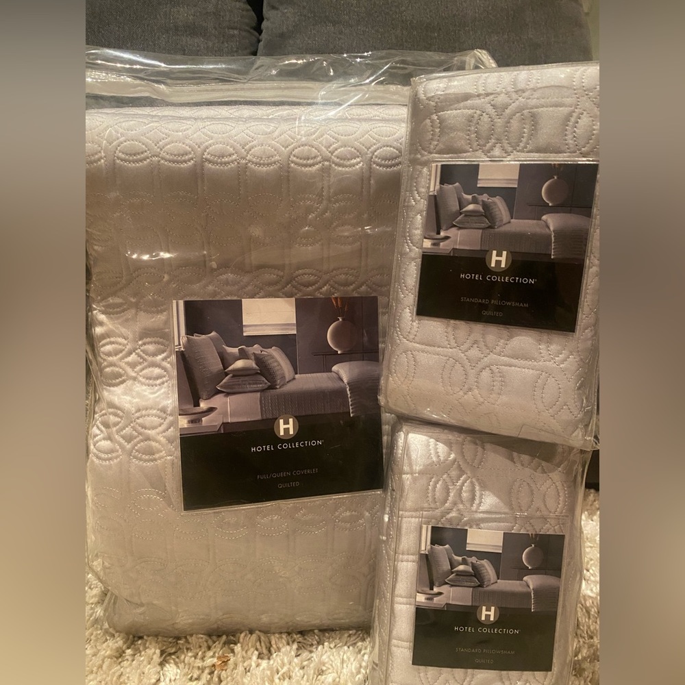 Hotel Collection Queen Coverlet & 2 Shams